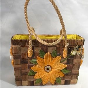 Vintage retro 1960s basket purse w/ raffia flowers